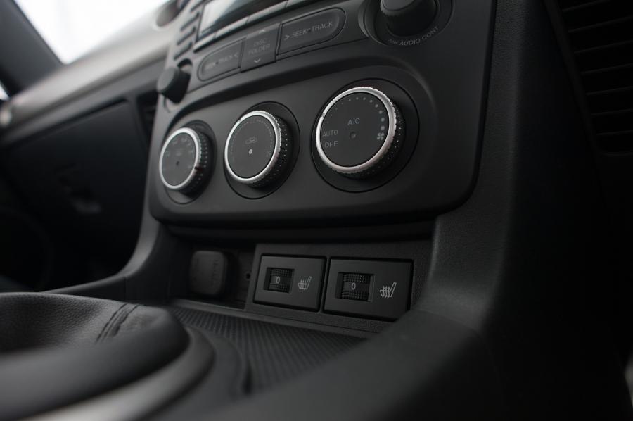  Mazda MX-5 Kuro 2012 года  (UK) (фото 3 из 54)